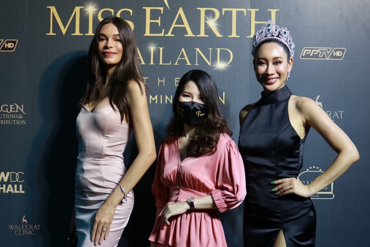 คุณหมอกวาง พญ.วลีรัตน์ ทวีบรรจงสิน เจ้าของวลีรัตน์คลินิกถ่ายรูปคู่อดีตนางงาม Miss Earth Thailand 2021